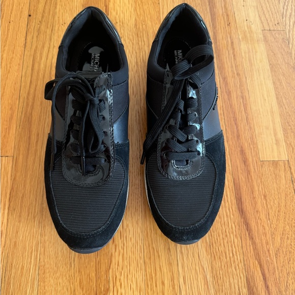 MICHAEL KORS sneakers size 8 - Picture 2 of 5